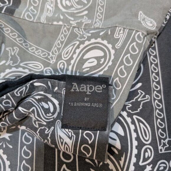 AAPE by A Bathing Ape Reversible Black Bandana T-Shirt Size Small - Picture 3 of 10